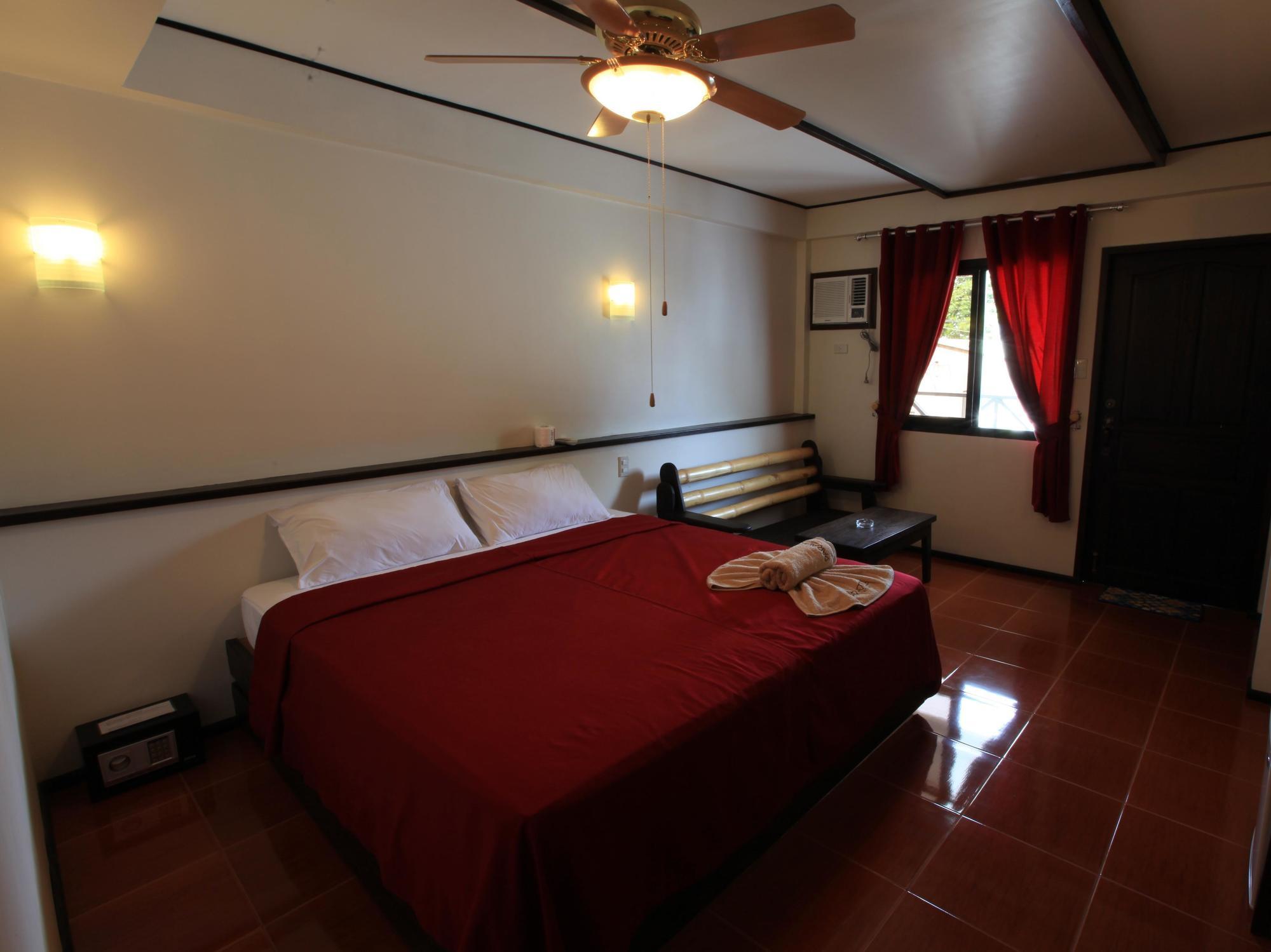 Paradise Resort And Dive Center Puerto Galera Exterior photo
